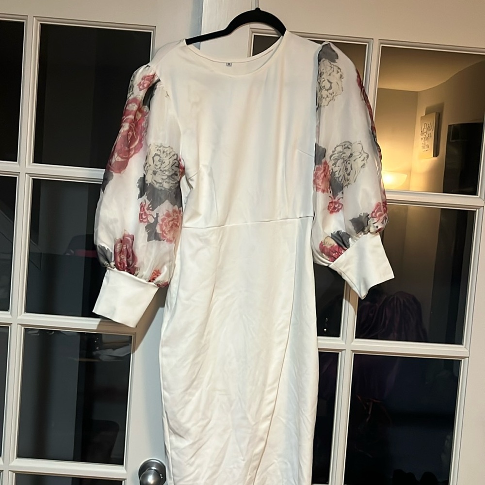 COPY - Floral wide sleeves fitted dress